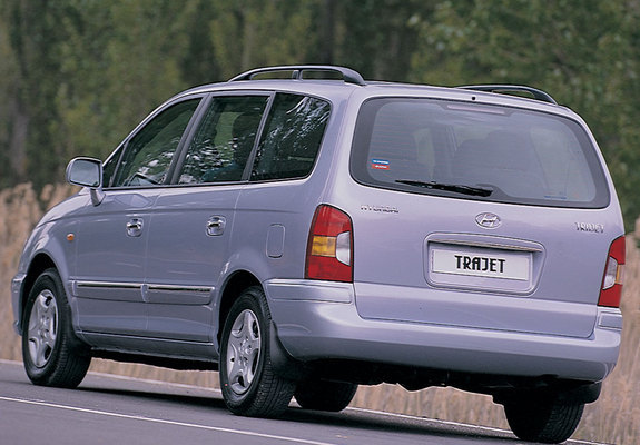 Pictures of Hyundai Trajet 1999–2004