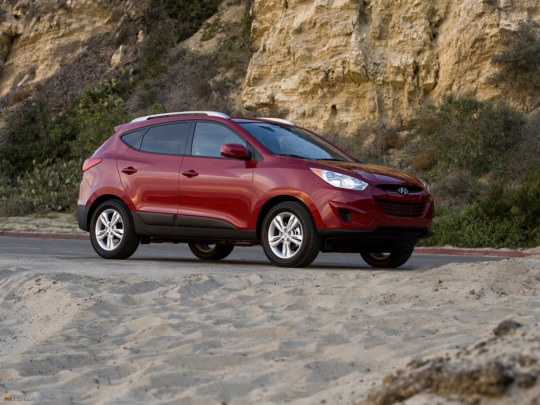 Hyundai Tucson US-spec 2010 images (2048 x 1536)