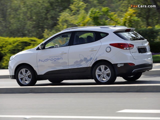 Hyundai Tucson Fuel Cell Prototype 2013 pictures (640 x 480)