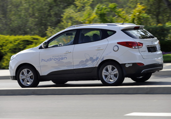Hyundai Tucson Fuel Cell Prototype 2013 pictures