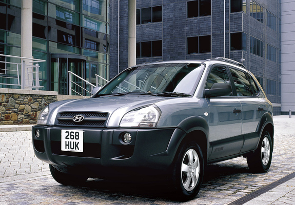 Photos of Hyundai Tucson UK-spec 2005–09