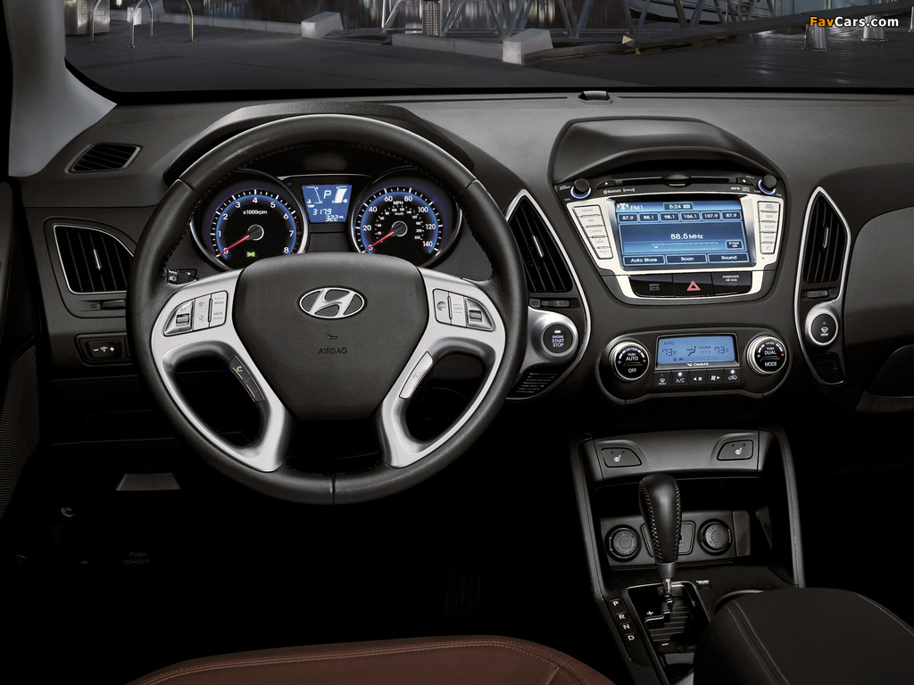 Hyundai Tucson US-spec 2010 wallpapers (1024 x 768)