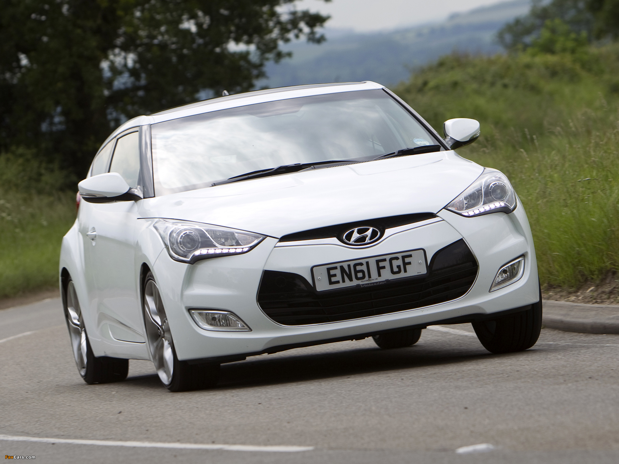 Hyundai Veloster UK-spec 2012 wallpapers (2048 x 1536)