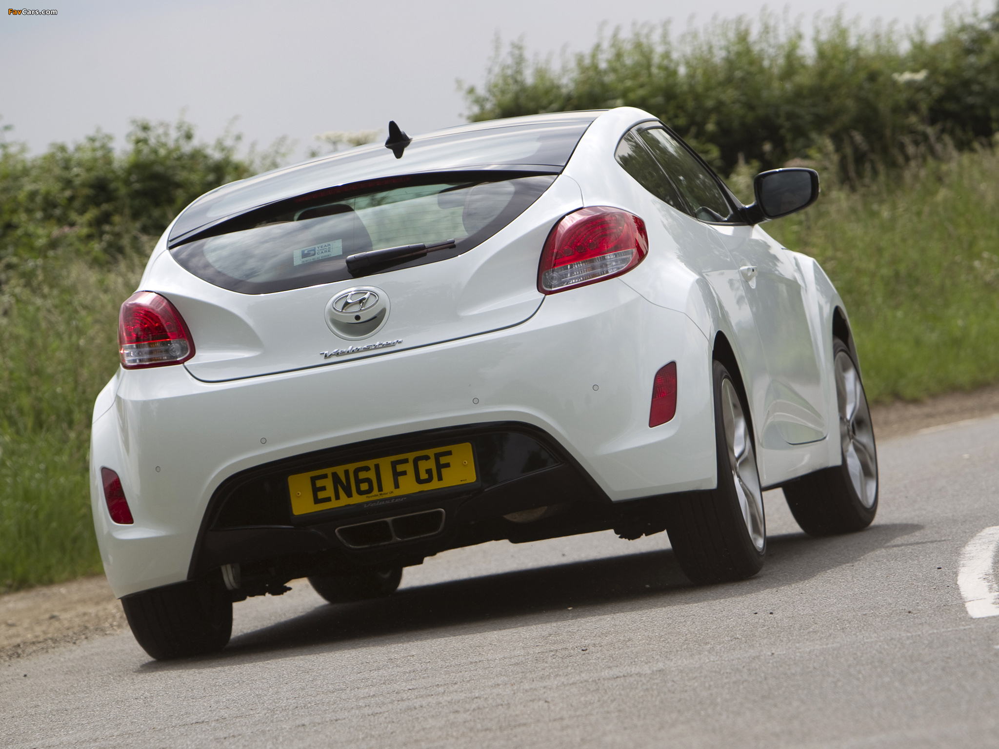 Photos of Hyundai Veloster UK-spec 2012 (2048 x 1536)