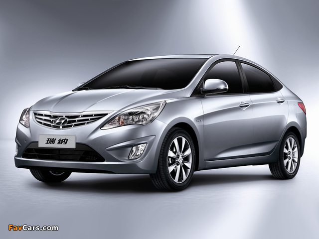 Photos of Hyundai Verna (RB) 2010 (640 x 480)