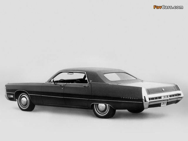 Imperial LeBaron 4-door Hardtop (GY-M) 1971 images (640 x 480)