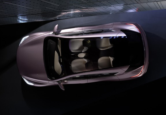 Infiniti Q30 Concept 2013 pictures