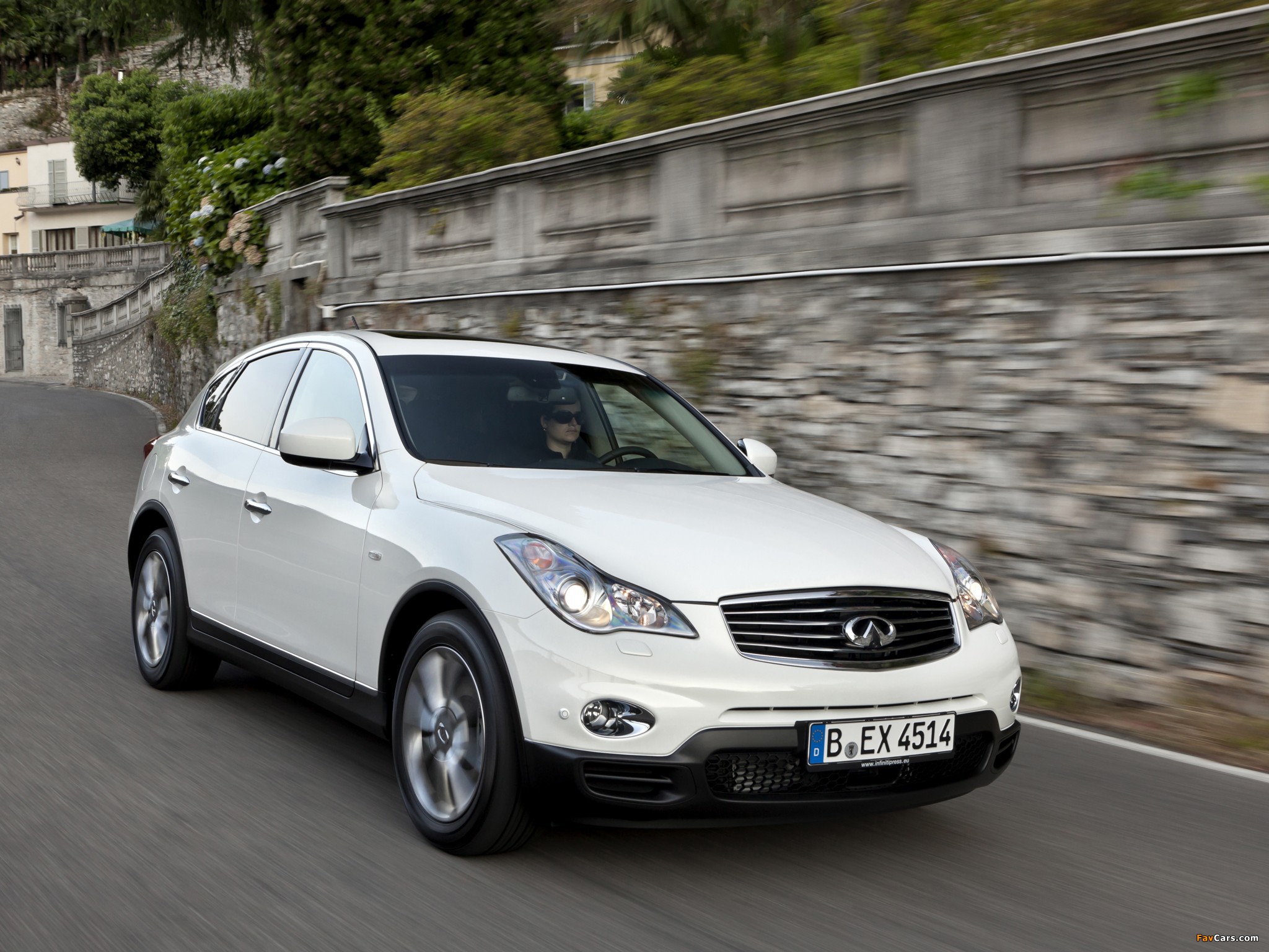 Infiniti EX30d (J50) 2010–13 images (2048 x 1536)