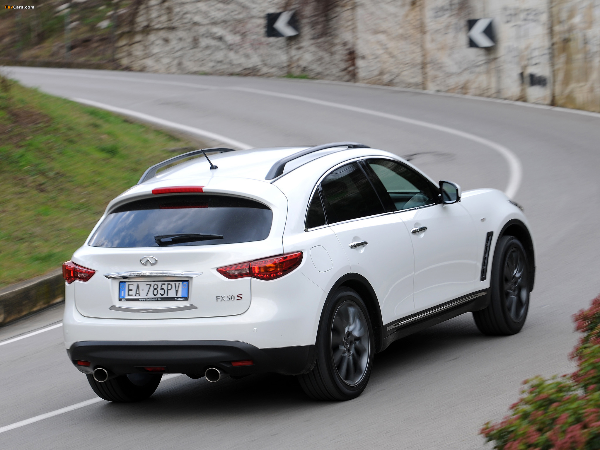 Images of Infiniti FX50S Limited Edition EU-spec (S51) 2010 (2048 x 1536)