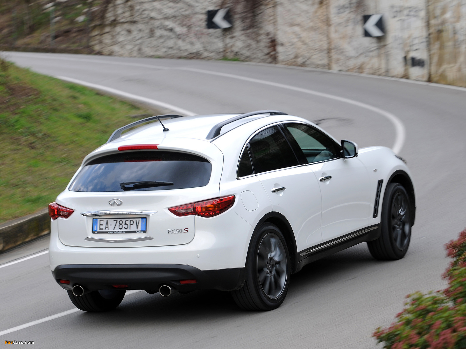Images of Infiniti FX50S Limited Edition EU-spec (S51) 2010 (1600 x 1200)