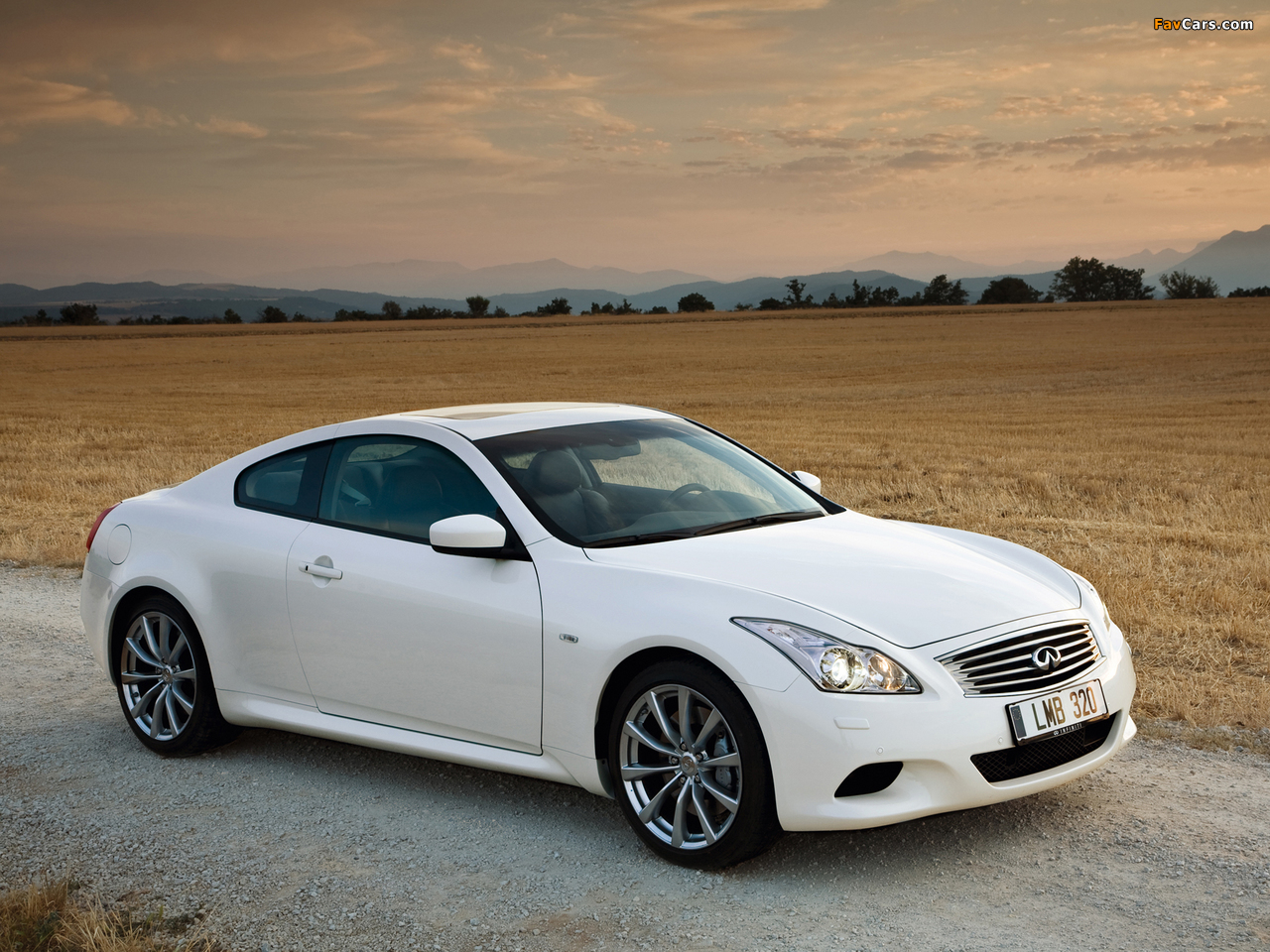 Images of Infiniti G37S Coupe EU-spec (CV36) 2008–10 (1280 x 960)