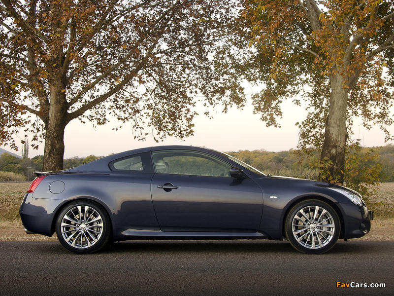 Photos of Infiniti G37S Coupe ZA-spec (CV36) 2012–13 (800 x 600)