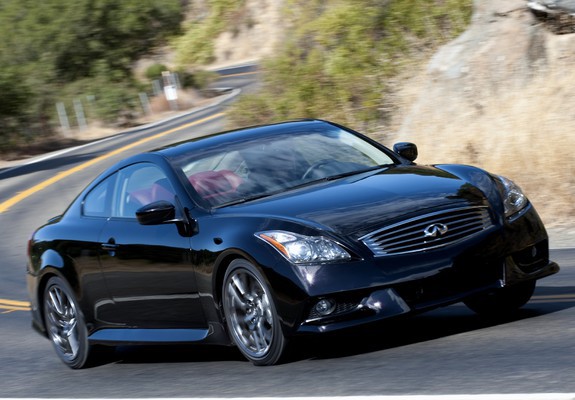 Pictures of Infiniti IPL G37 Coupe (CV36) 2010–13