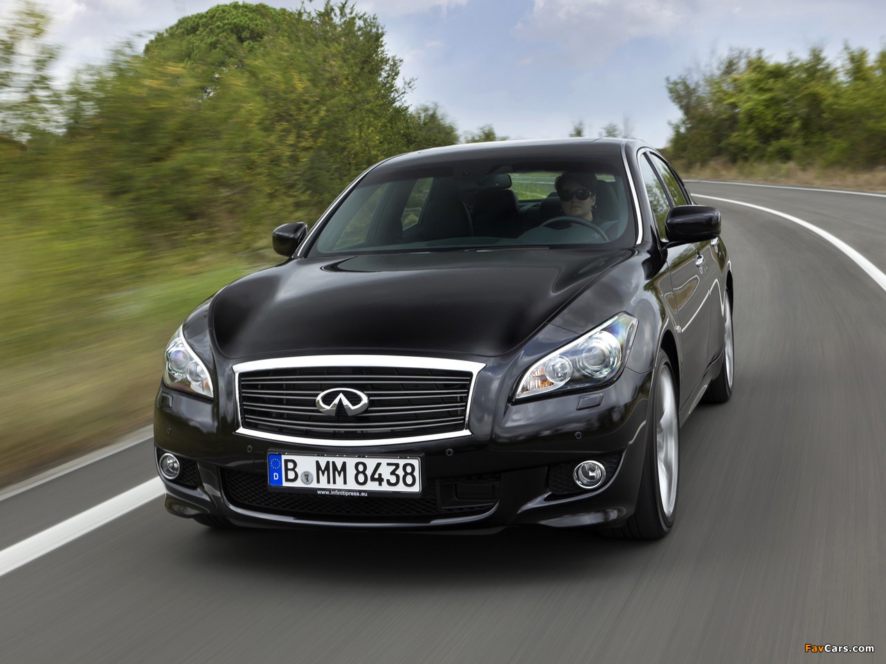 Images of Infiniti M37S EU-spec (Y51) 2010–13 (1280 x 960)