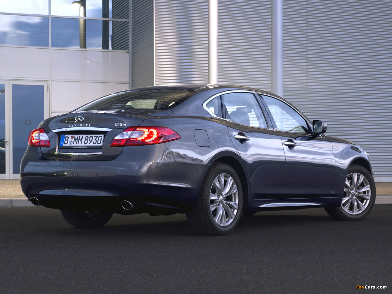 Infiniti M30d (Y51) 2010–13 images (1280 x 960)