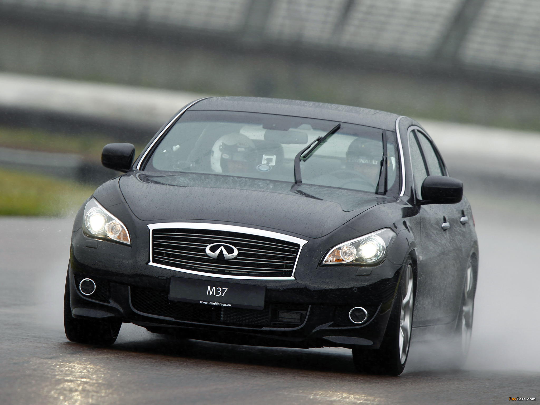 Infiniti M37S EU-spec (Y51) 2010–13 images (2048 x 1536)