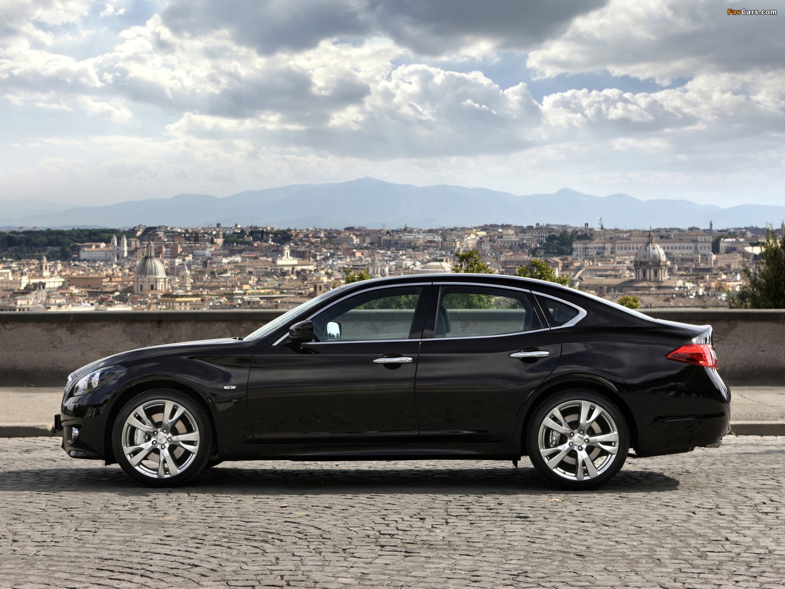 Infiniti M37S EU-spec (Y51) 2010–13 images (1600 x 1200)