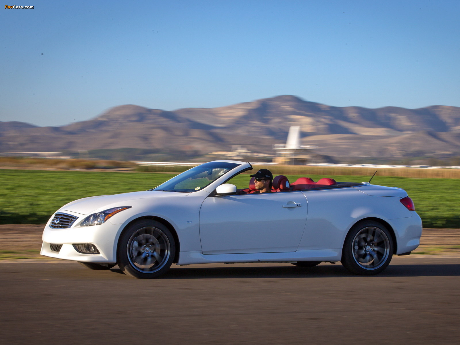 Images of Infiniti Q60 3.7 IPL Convertible (CV36) 2013 (1600 x 1200)