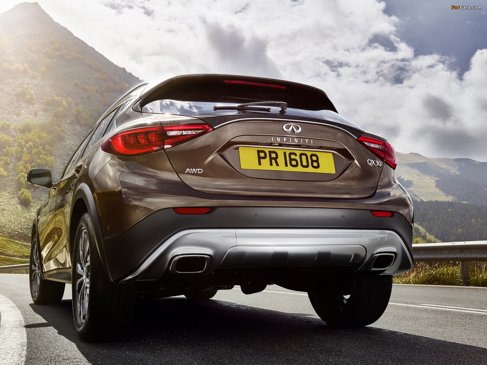 Infiniti QX30 2015 pictures (1600 x 1200)