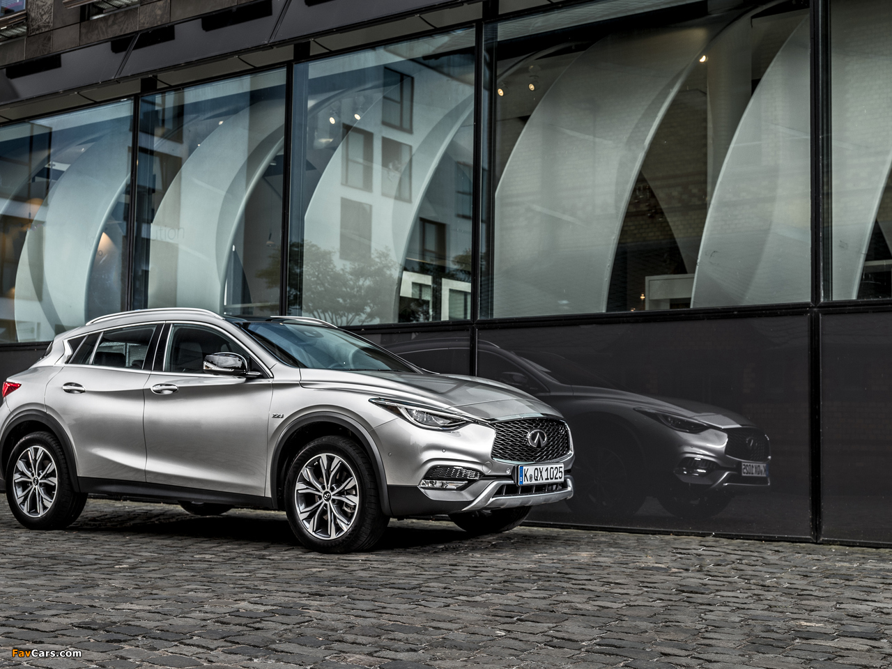 Photos of Infiniti QX30 2.2d AWD 2016 (1280 x 960)