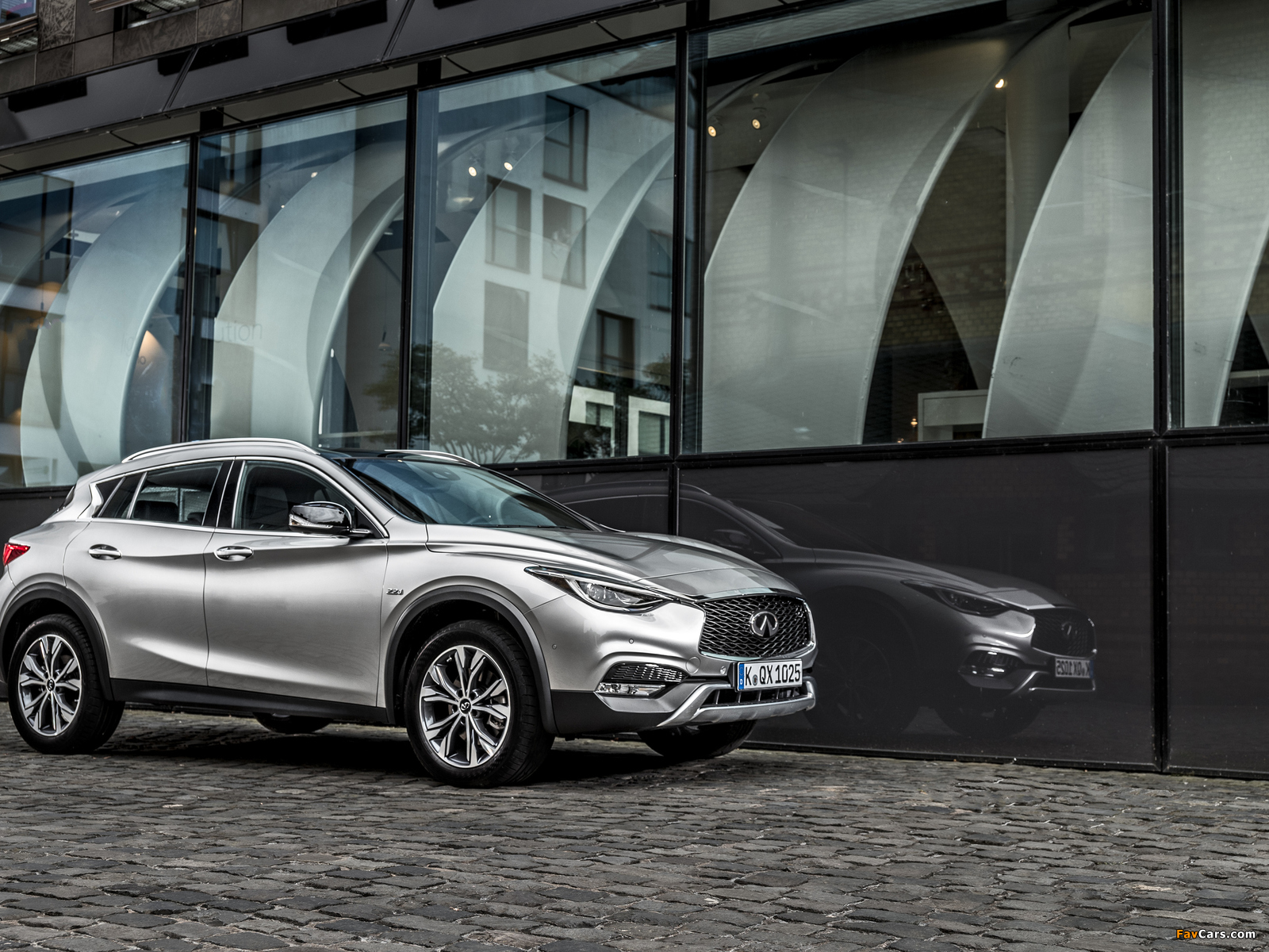 Photos of Infiniti QX30 2.2d AWD 2016 (1600 x 1200)