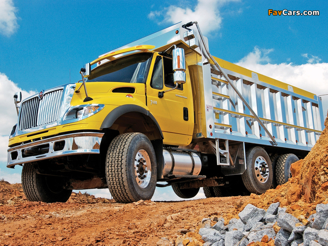 International 7600 Dump Truck 2005 photos (640 x 480)