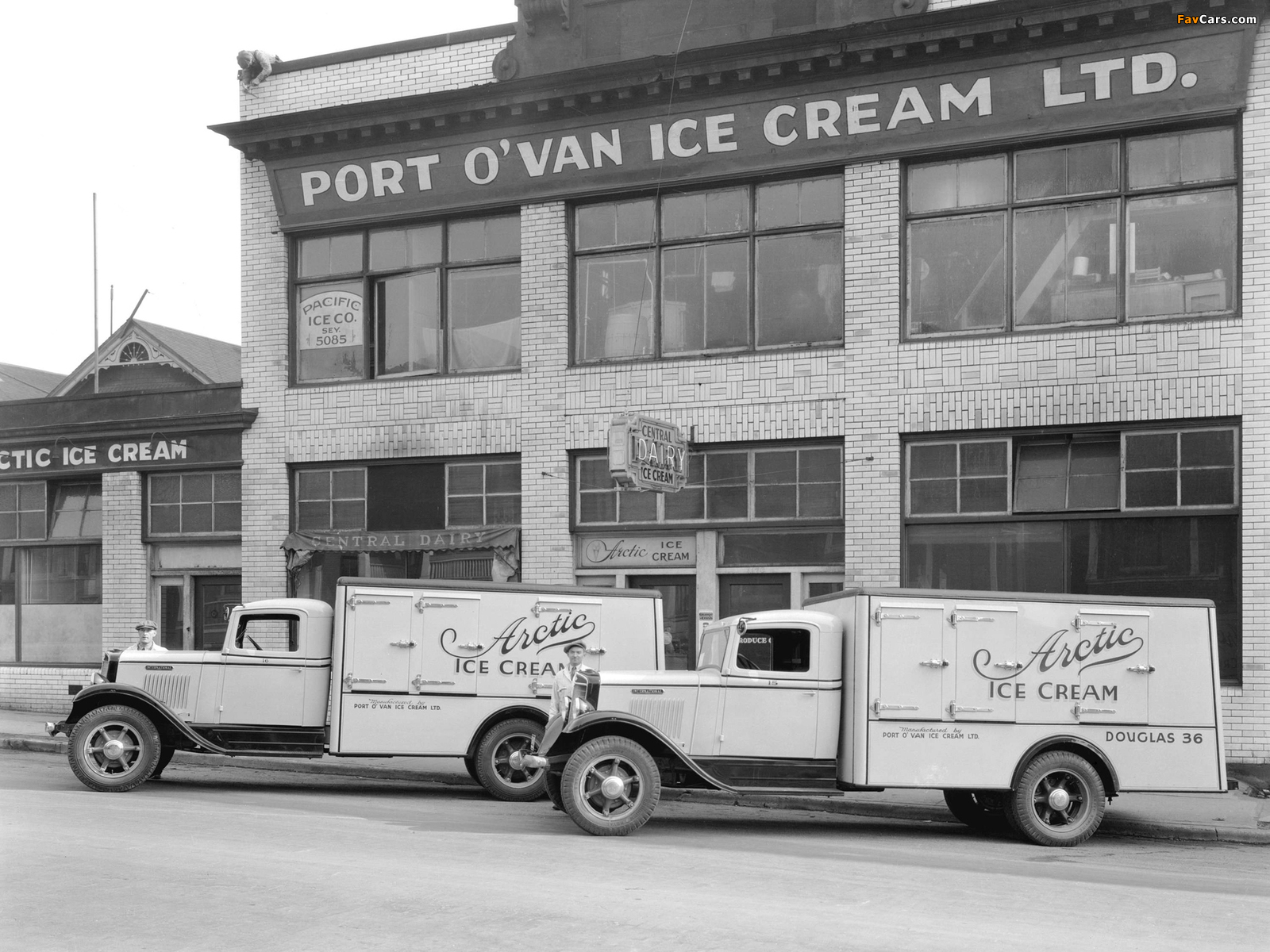 Images of 1934–37 International C-30 Refrigerator Truck (1600 x 1200)
