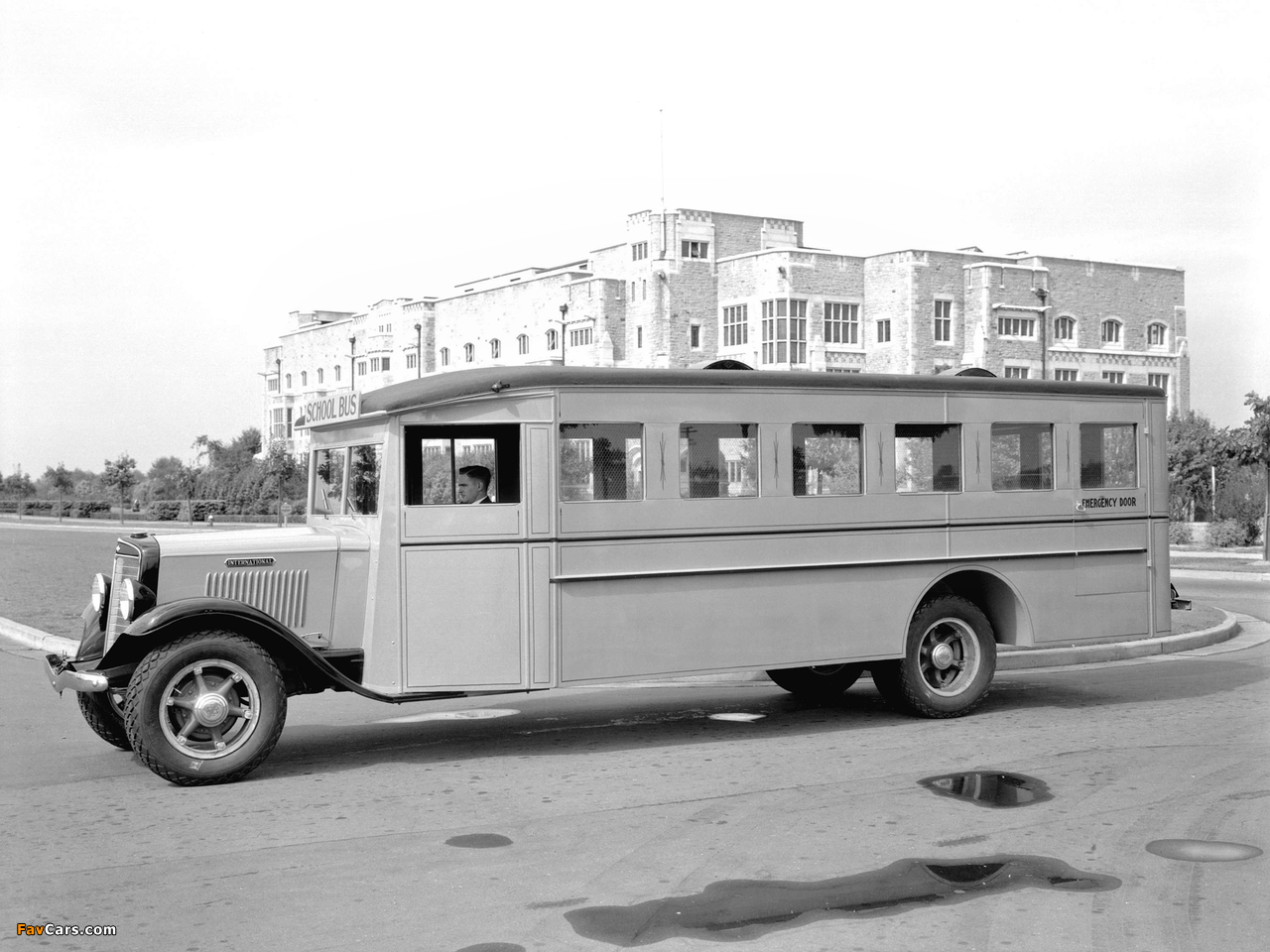 International C-30 School Bus 1935 wallpapers (1280 x 960)