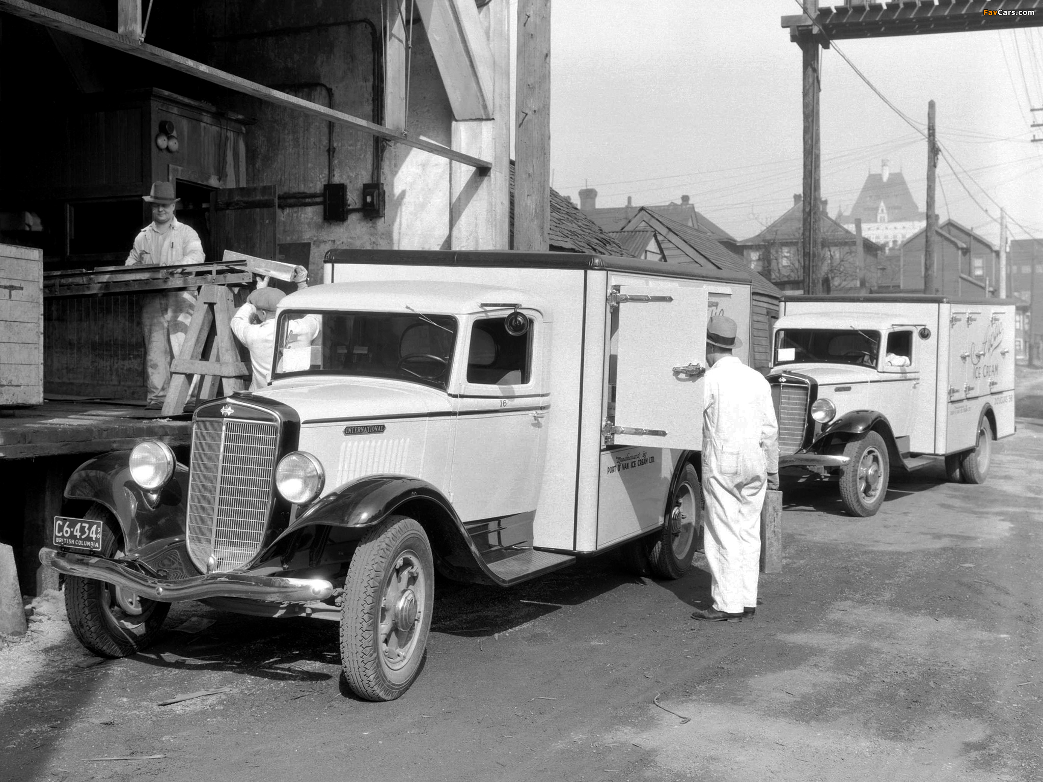 1934–37 International C-30 Refrigerator Truck images (2048 x 1536)