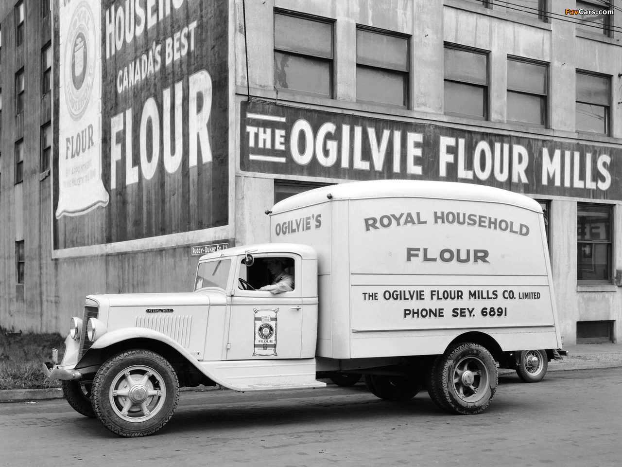 1934–37 International C-30 Refrigerator Truck pictures (1280 x 960)