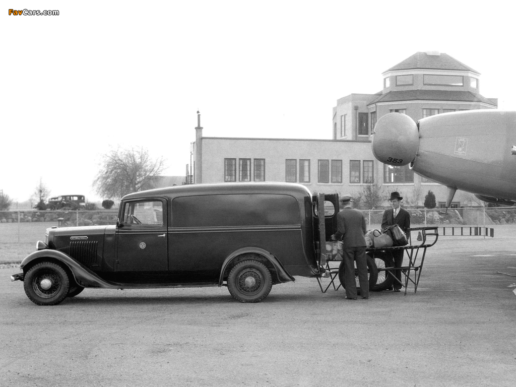 1934–37 International C-1 Panel Truck pictures (1024 x 768)