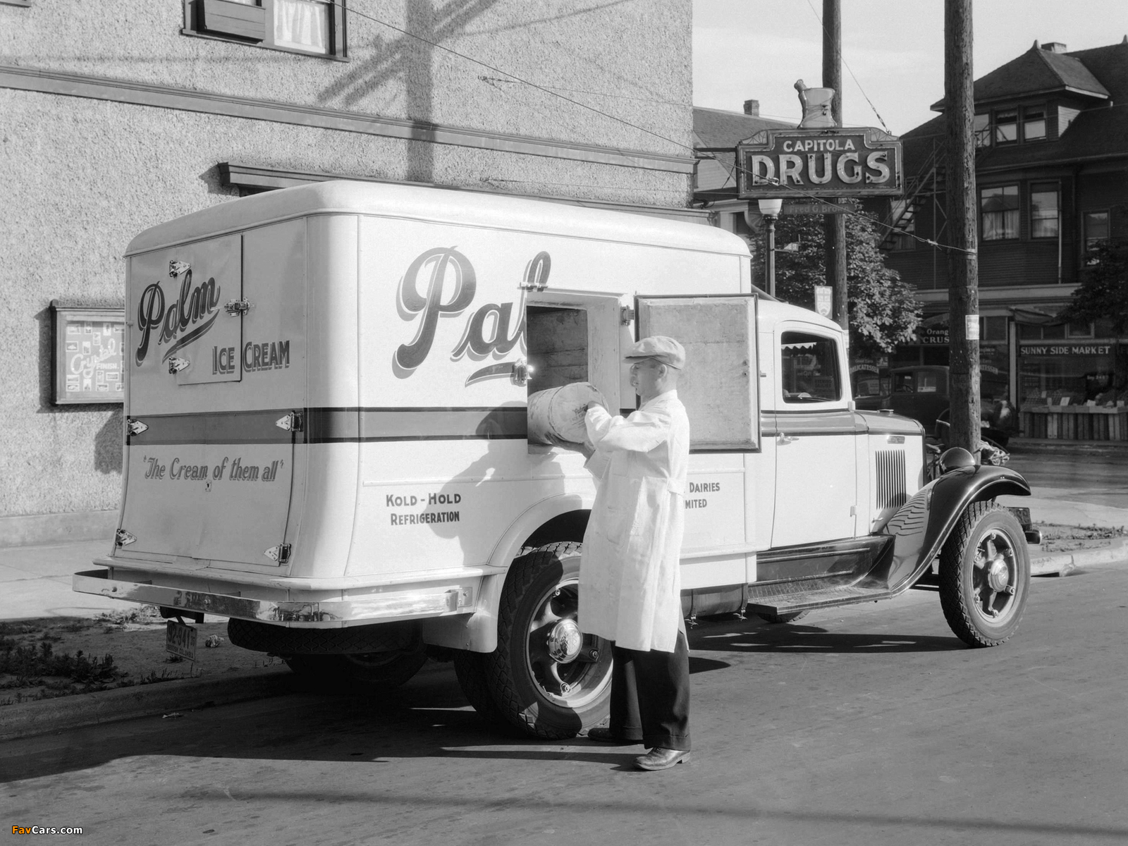 Pictures of 1934–37 International C-30 Refrigerator Truck (1600 x 1200)