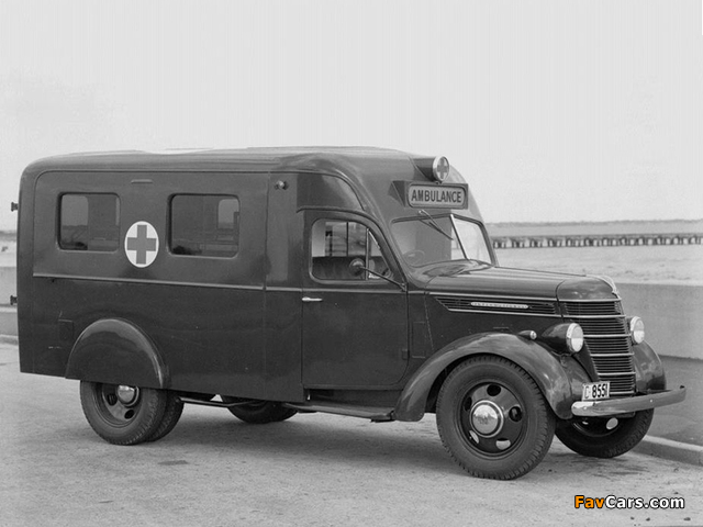 Pictures of International D-15 Ambulance 1941 (640 x 480)