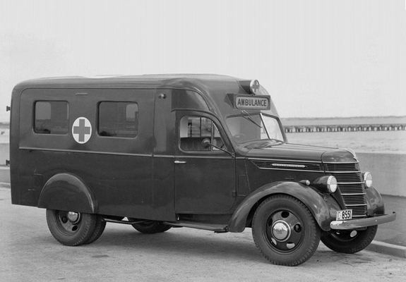 Pictures of International D-15 Ambulance 1941