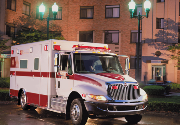Images of International DuraStar 4300 Ambulance 2002