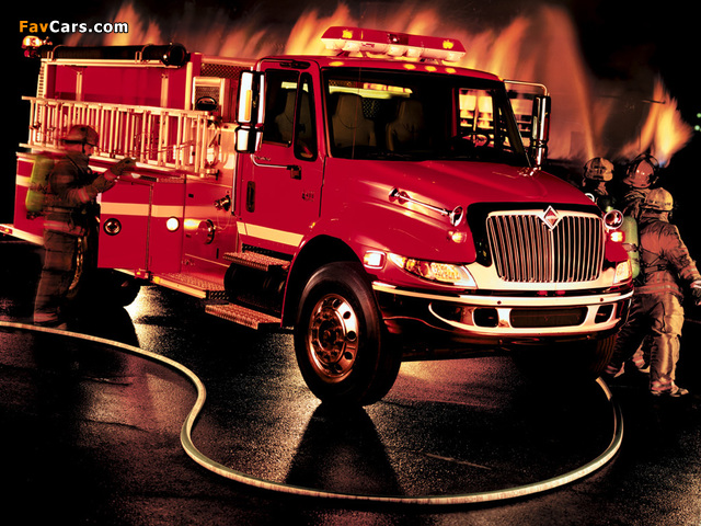 International DuraStar 4400 Firetruck 2002 wallpapers (640 x 480)