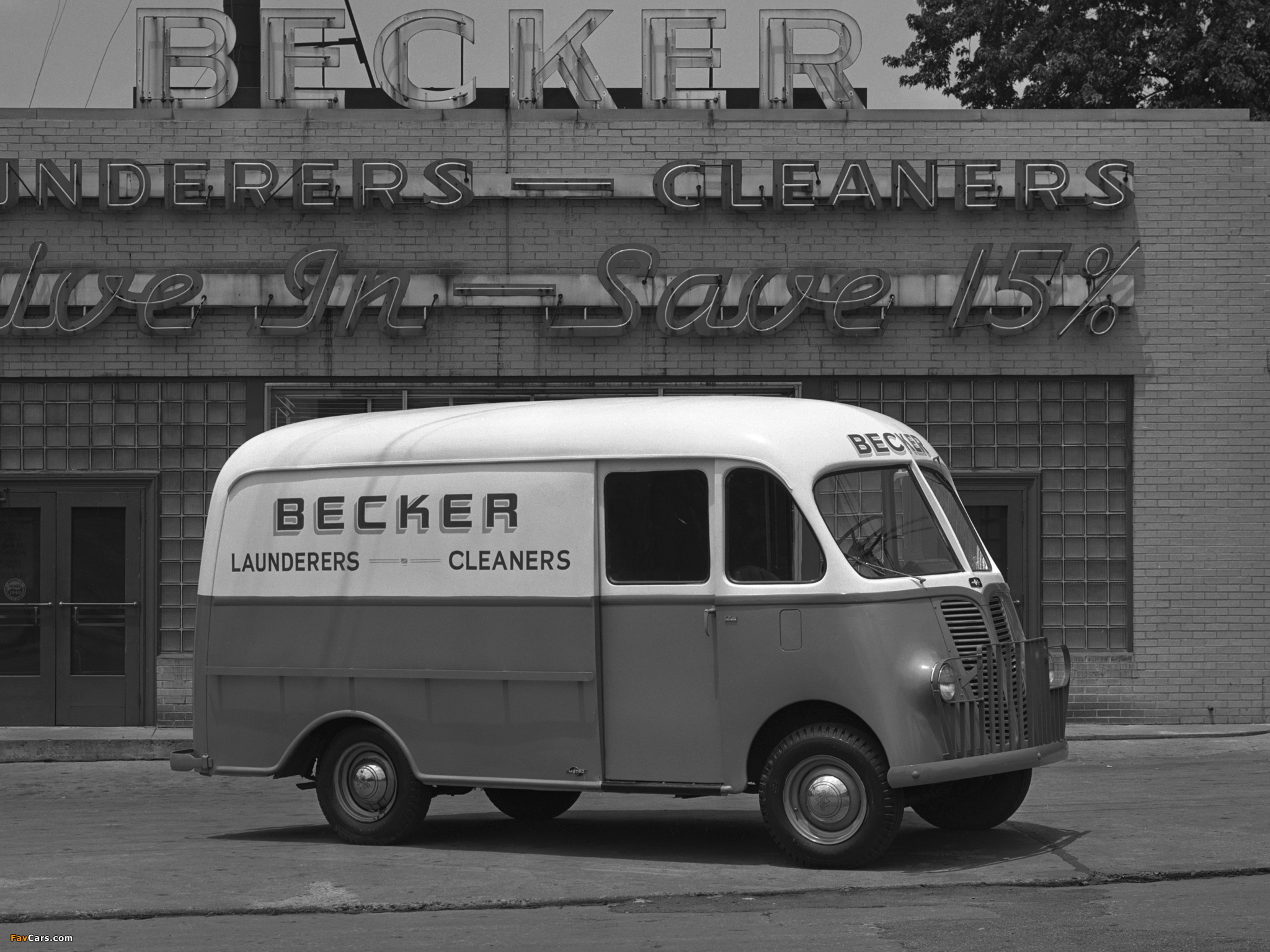 International Metro Delivery Van (KB/KBM-Series) 1941–49 images (2048 x 1536)