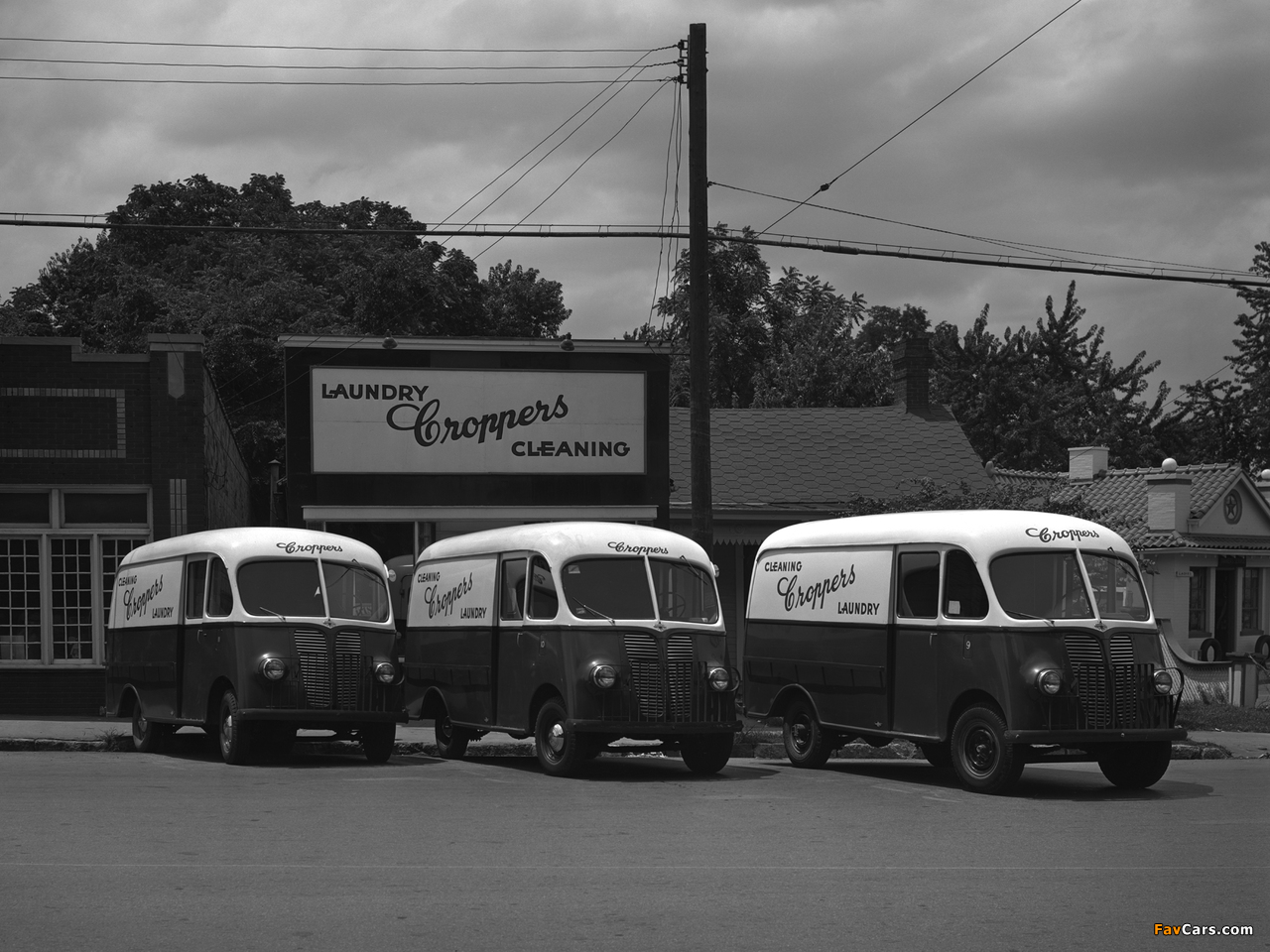 International Metro Delivery Van (KB/KBM-Series) 1941–49 pictures (1280 x 960)