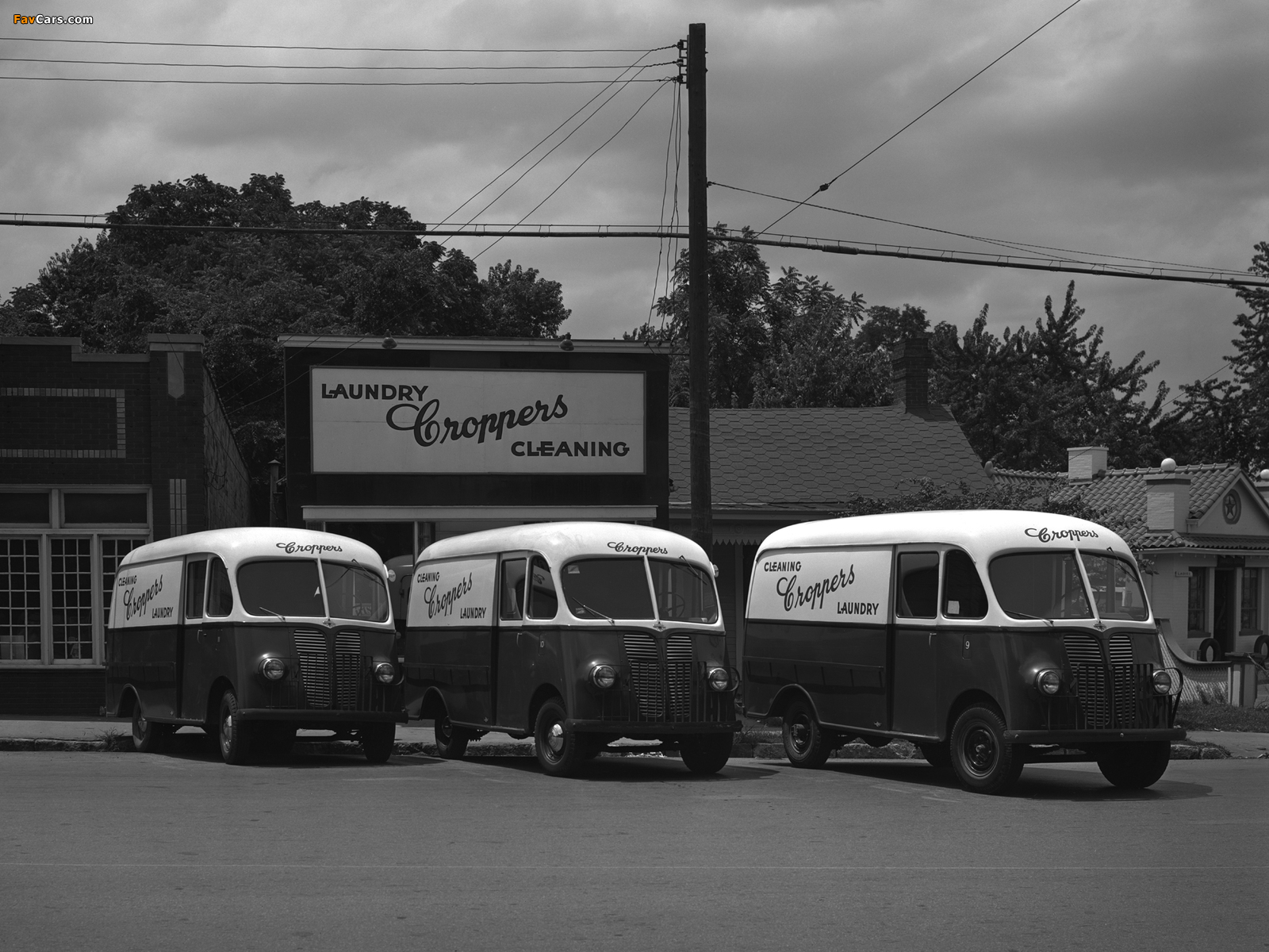 International Metro Delivery Van (KB/KBM-Series) 1941–49 pictures (1600 x 1200)