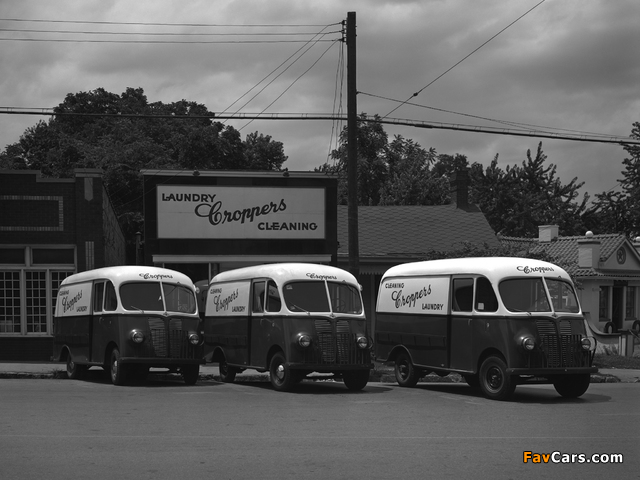International Metro Delivery Van (KB/KBM-Series) 1941–49 pictures (640 x 480)