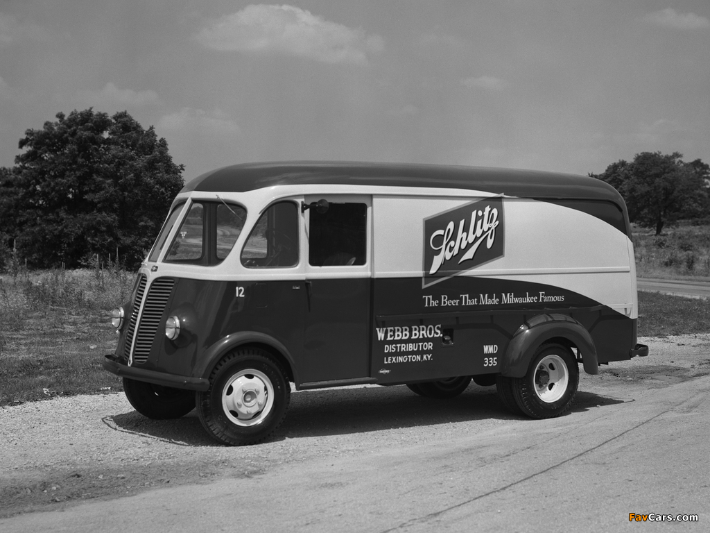 International Metro Delivery Van (KB/KBM-Series) 1941–49 wallpapers (1024 x 768)