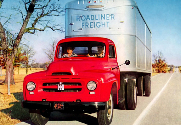 International Model R Photos of International R-165 Roadliner 1953