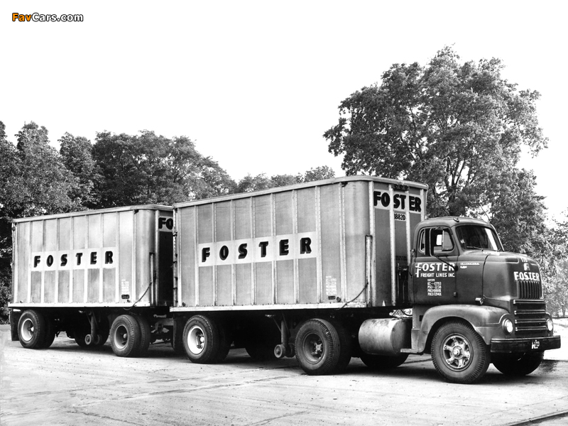 Photos of 1952–53 International R-190 Highbinder Tractor Truck (800 x 600)