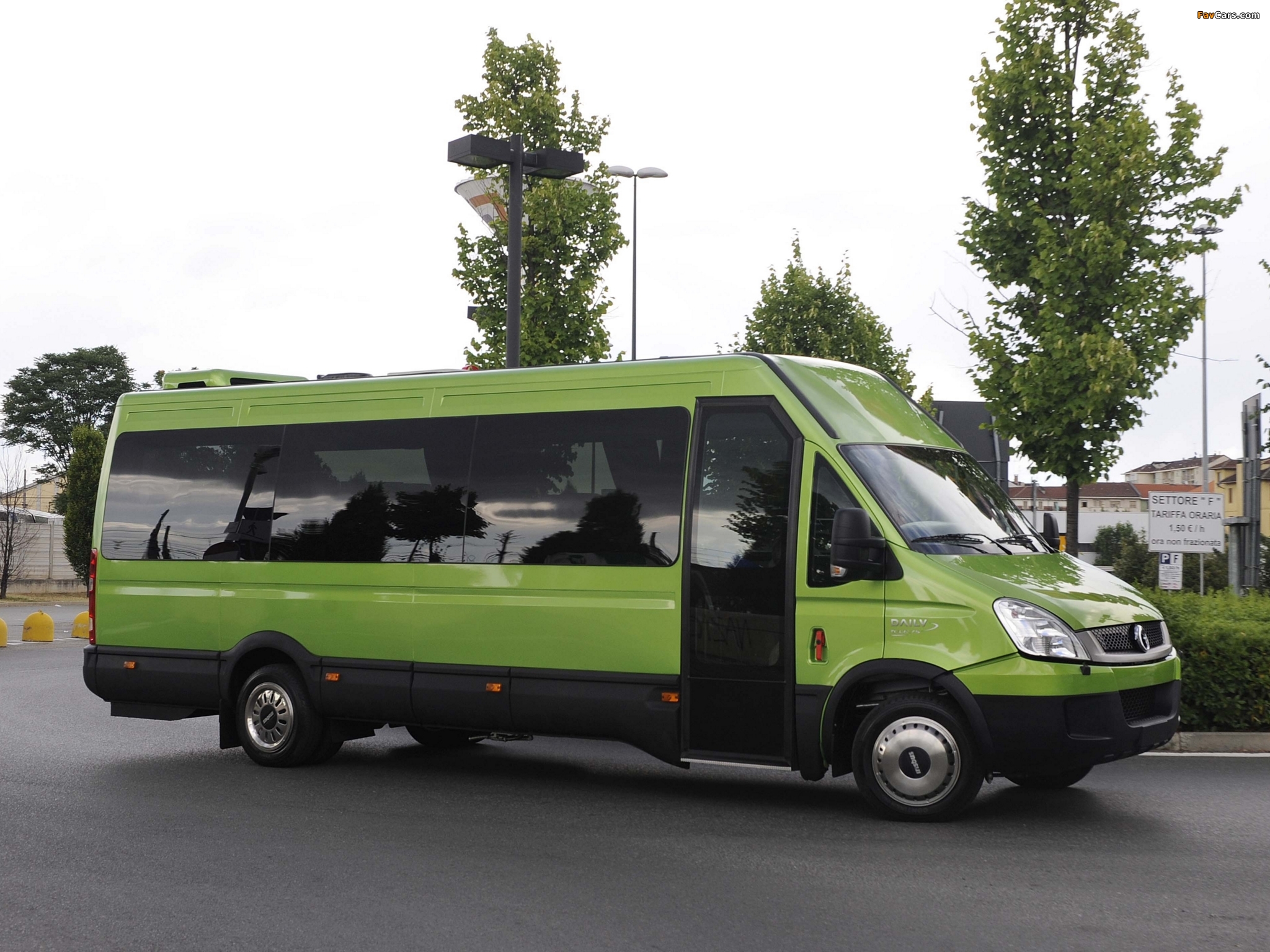Images of Irisbus EcoDaily 2009–11 (2048 x 1536)