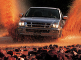 Isuzu D-Max Double Cab 2002–06 wallpapers