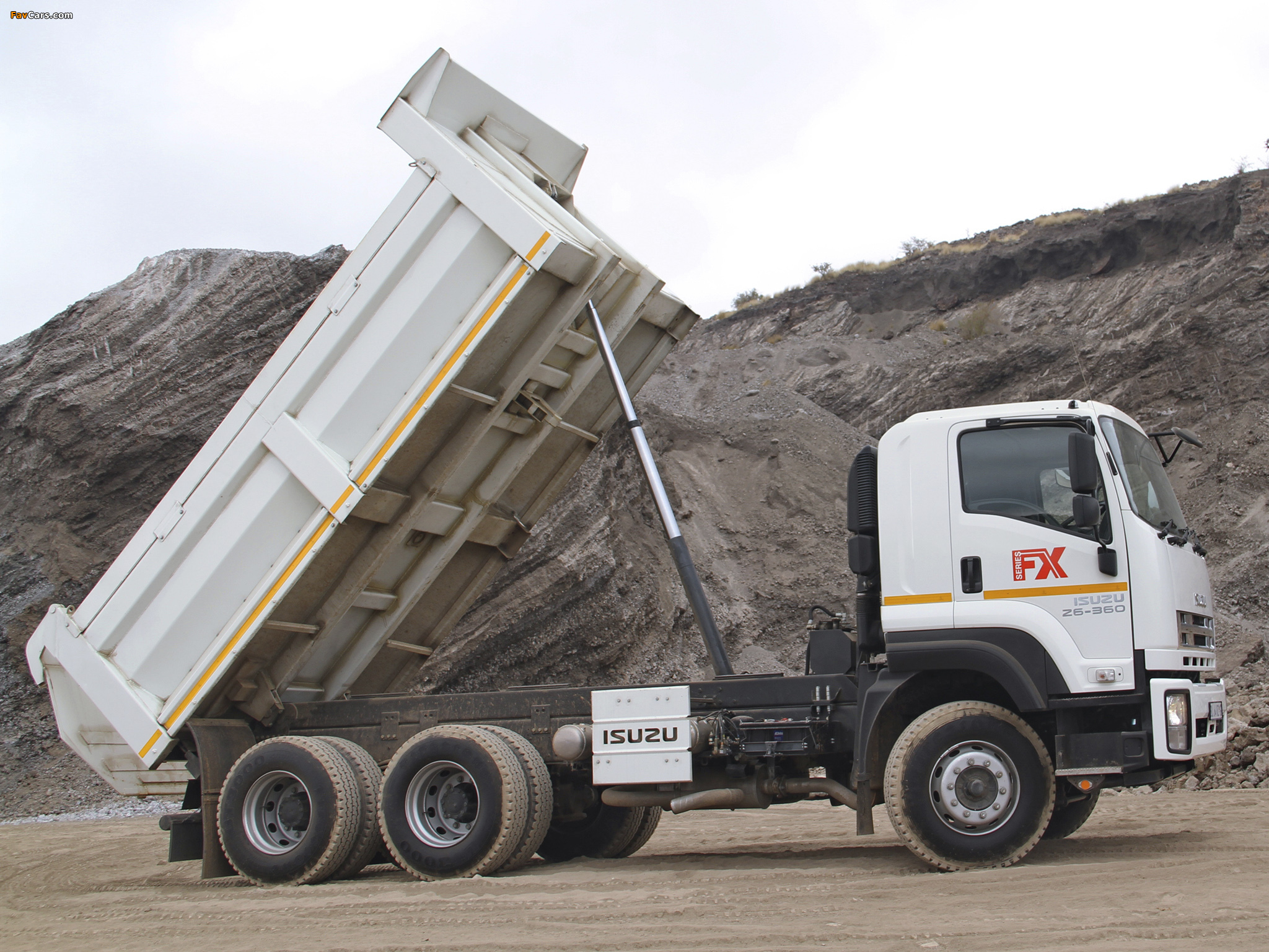 Isuzu FXZ 26-360 Tipper 2010 images (2048 x 1536)