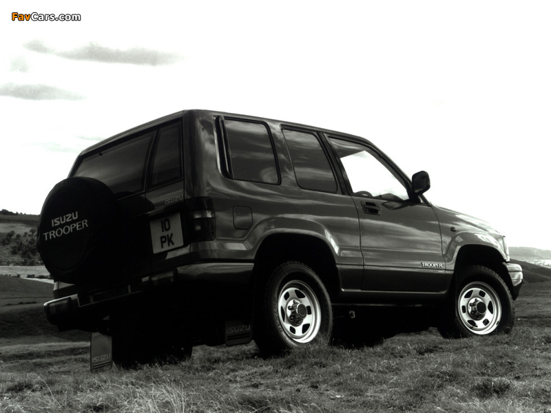 Isuzu Trooper SWB UK-spec 1992–98 photos (800 x 600)