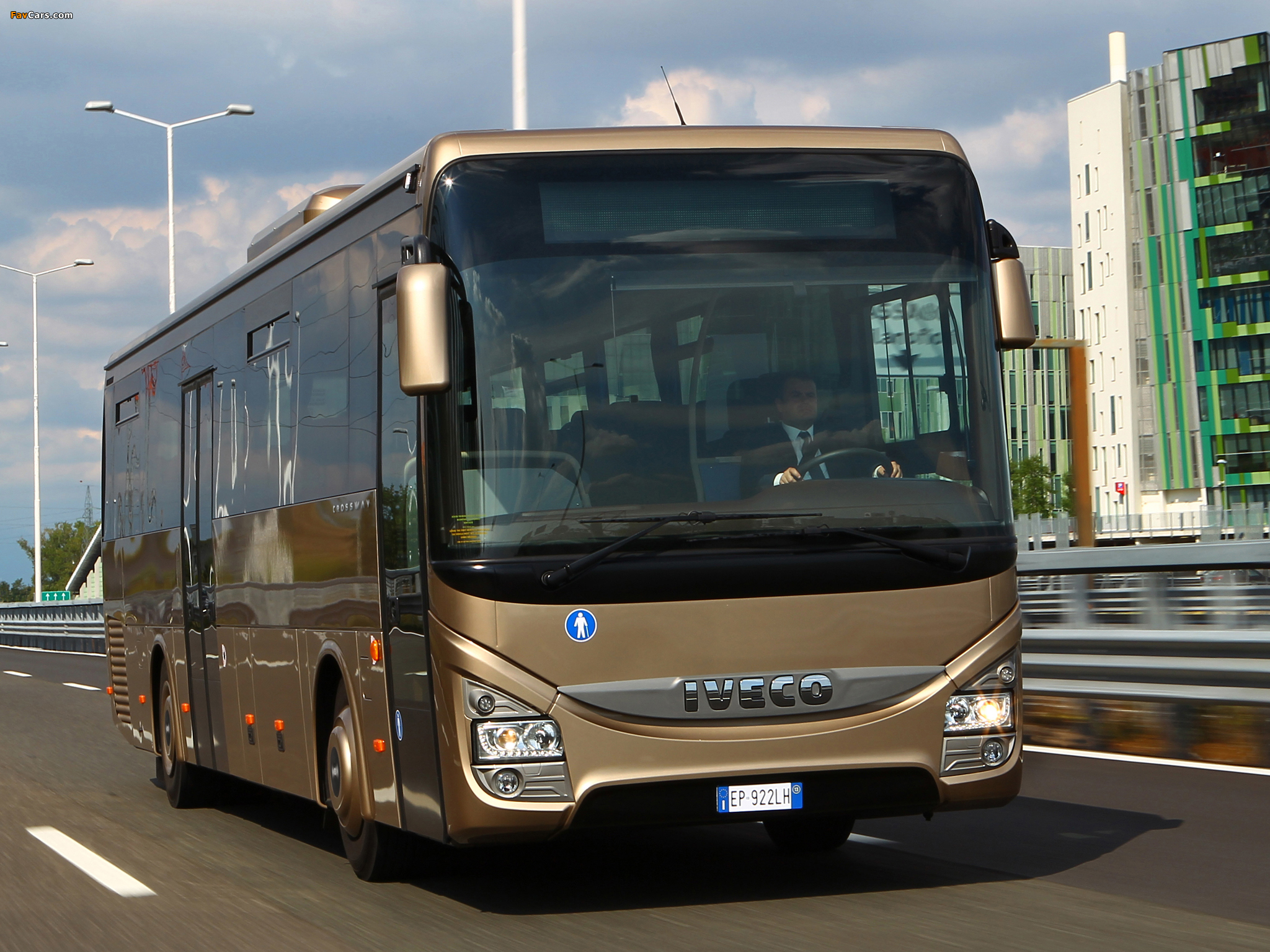 Iveco Crossway Line 2013 images (2048 x 1536)