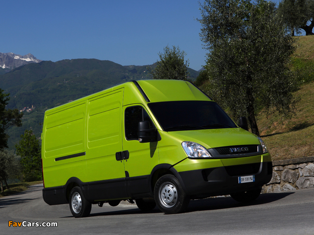 Images of Iveco EcoDaily Van 2009–11 (640 x 480)