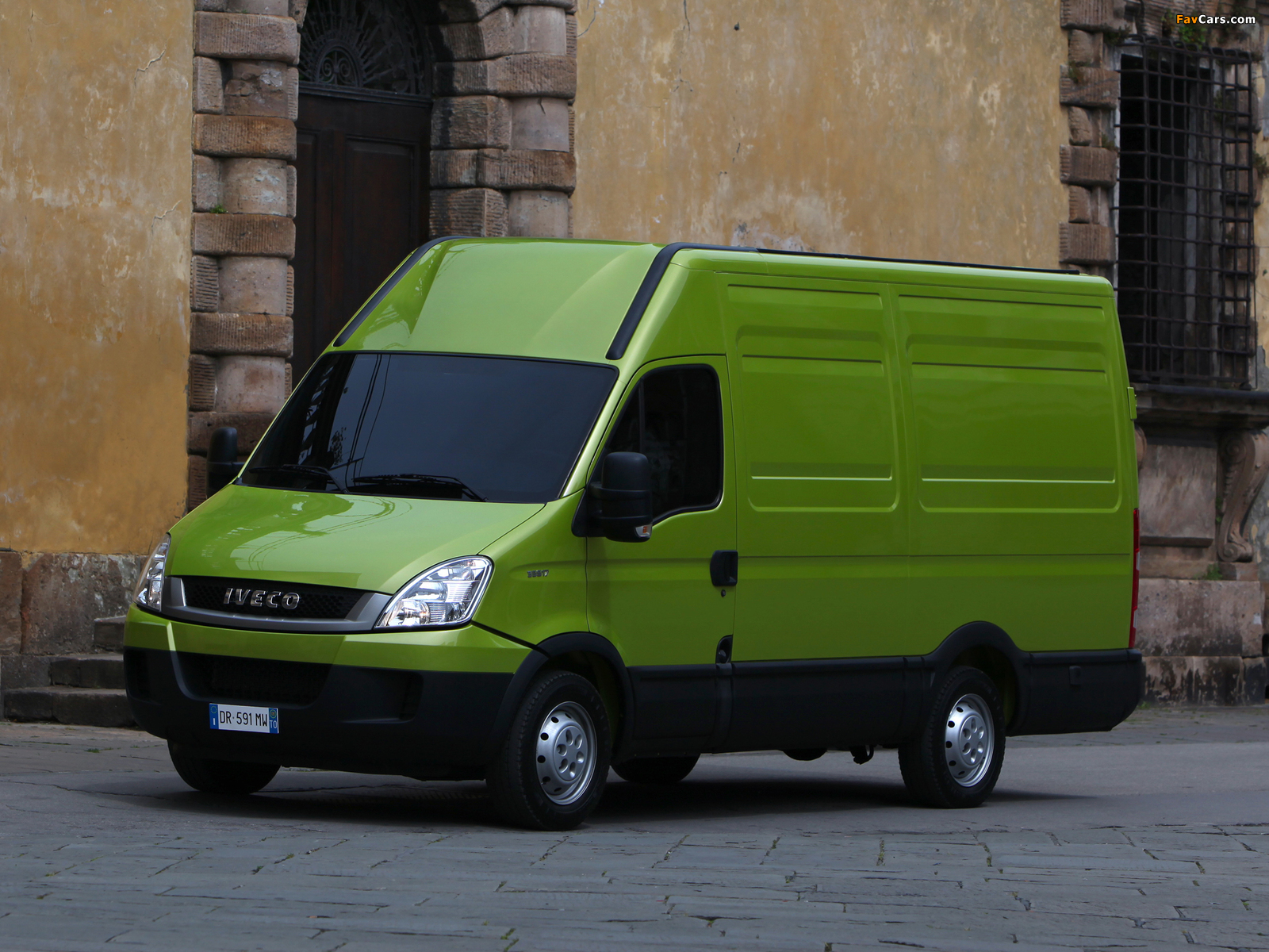 Images of Iveco EcoDaily Van 2009–11 (1600 x 1200)